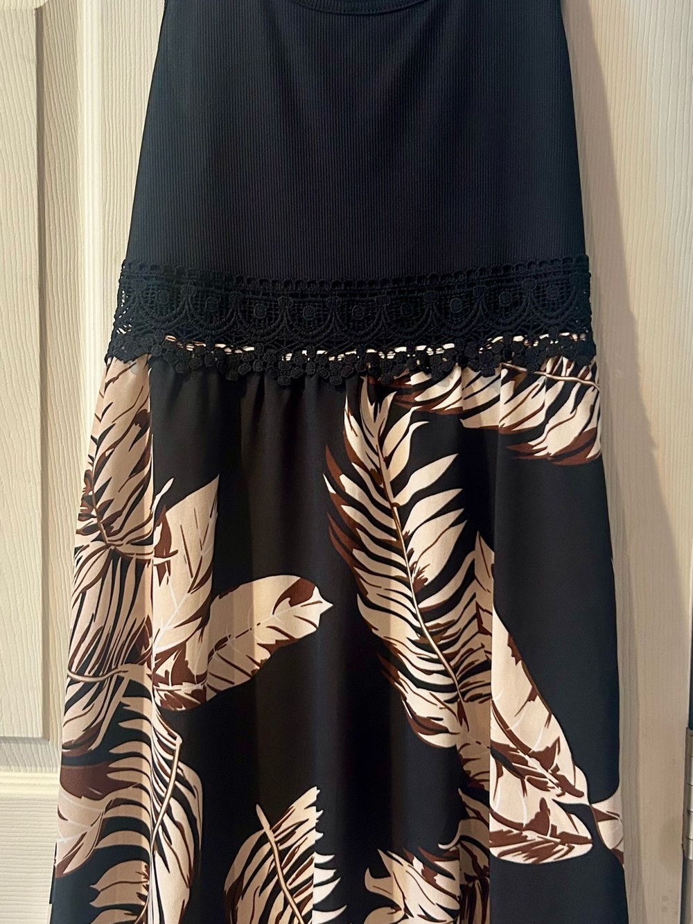 SHEIN Black Bodice Cream and Brown Leaf-Print Midi Dress